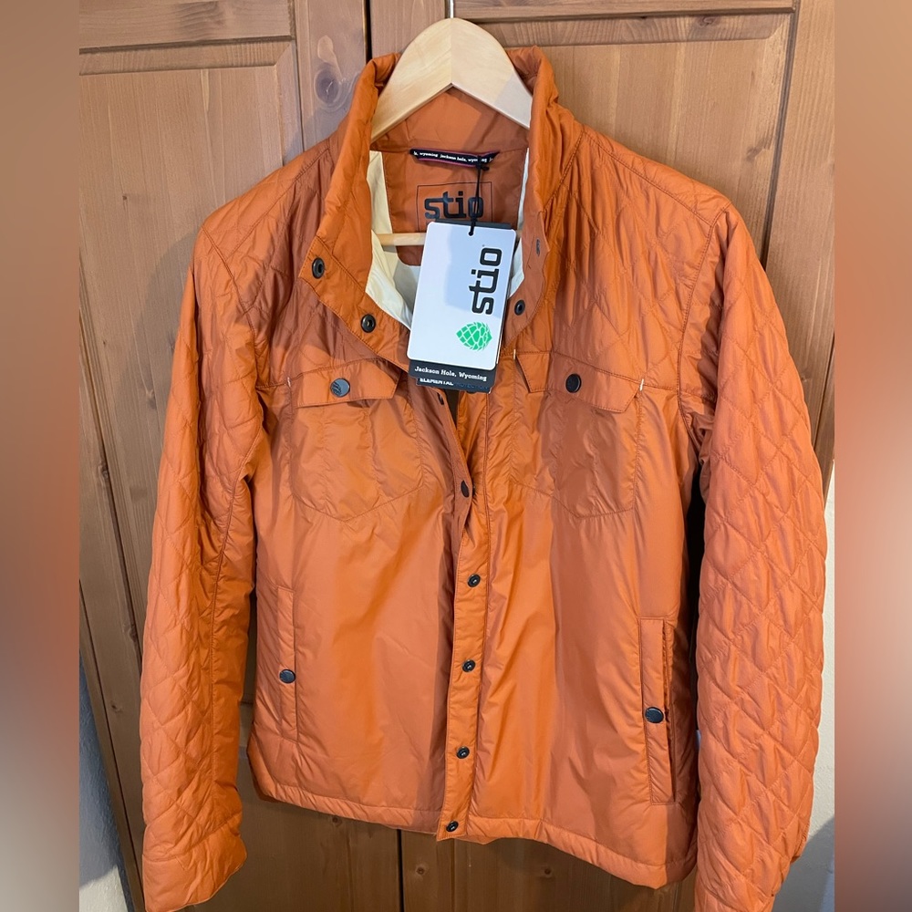 NWT Women's Skycrest Insulated Snap Shirt